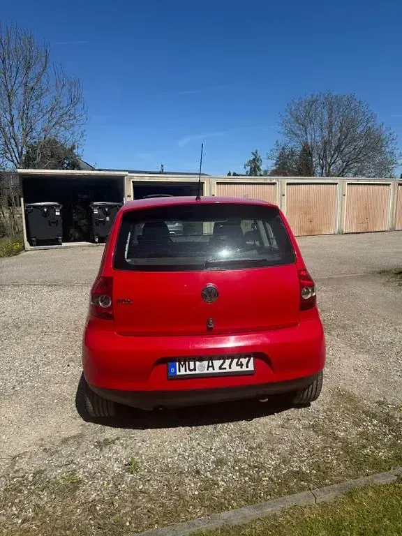 Gebraucht VW Fox Style 54 PS (39 kW) 2010 Rot Kleinwagen