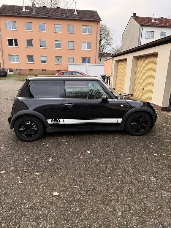 Gebraucht Mini ONE 90 PS (66 kW) 2003 Schwarz Kleinwagen