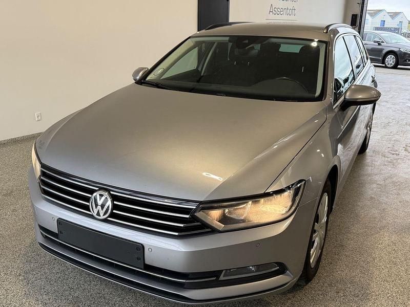 Gebraucht VW Passat 150 PS (110 kW) 2018 Silber Kombi