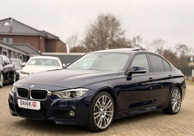 Tansanitblau metallic Gebraucht 2016 BMW 325 M Sport Limousine | 17.990 € (Guter Preis) - Bild 1/4