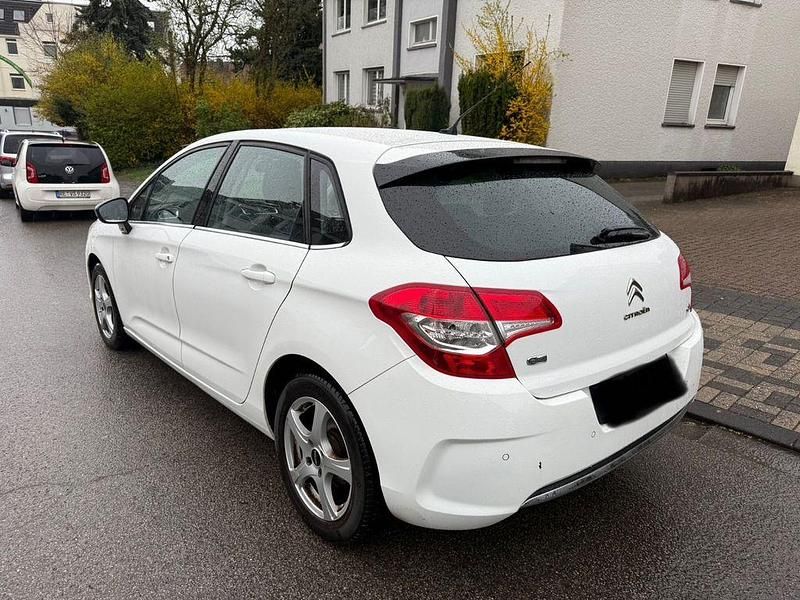 Gebraucht Citroën C4 Exclusive 114 PS (83 kW) 2013 Weiß Limousine