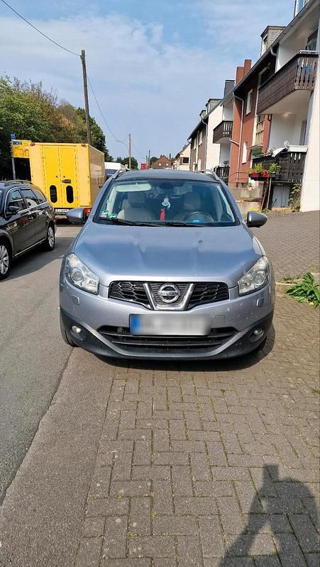 Grau Gebraucht 2012 Nissan Qashqai +2 SUV | 6.250 € (Guter Preis) - Bild 1/4