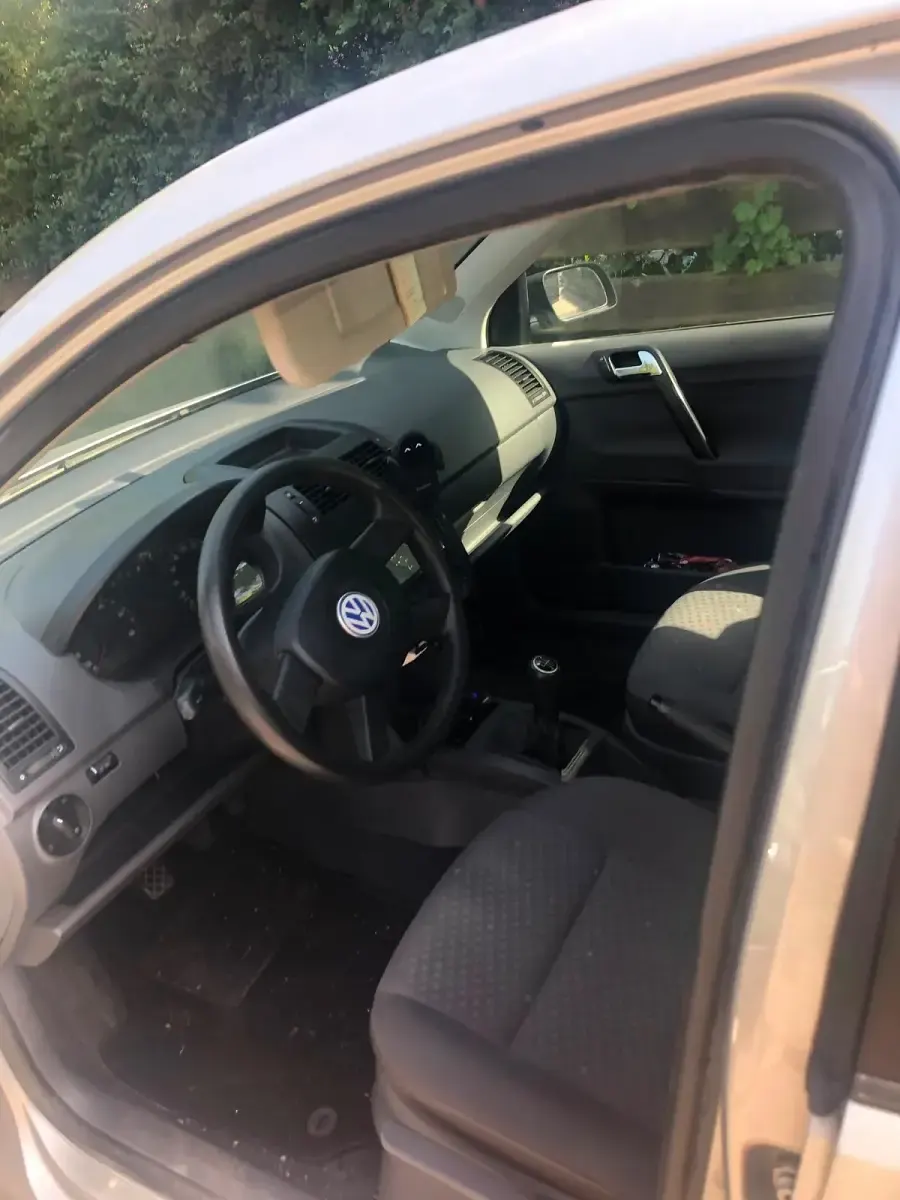 Gebraucht VW Polo Basis 57 PS (41 kW) 2002 Silber Kleinwagen