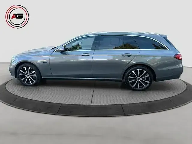 Gebraucht Mercedes E300 Avantgarde 320 PS (235 kW) 2021 Grau Limousine