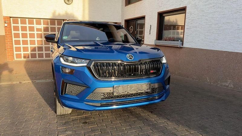 Blau Gebraucht 2022 Skoda Kodiaq RS SUV | 38.990 € (Fairer Preis) - Bild 1/4