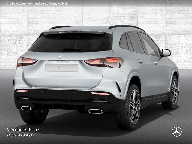 Usata Mercedes GLA200 Advanced Plus 163 CV (119 kW) 2023 Argento SUV