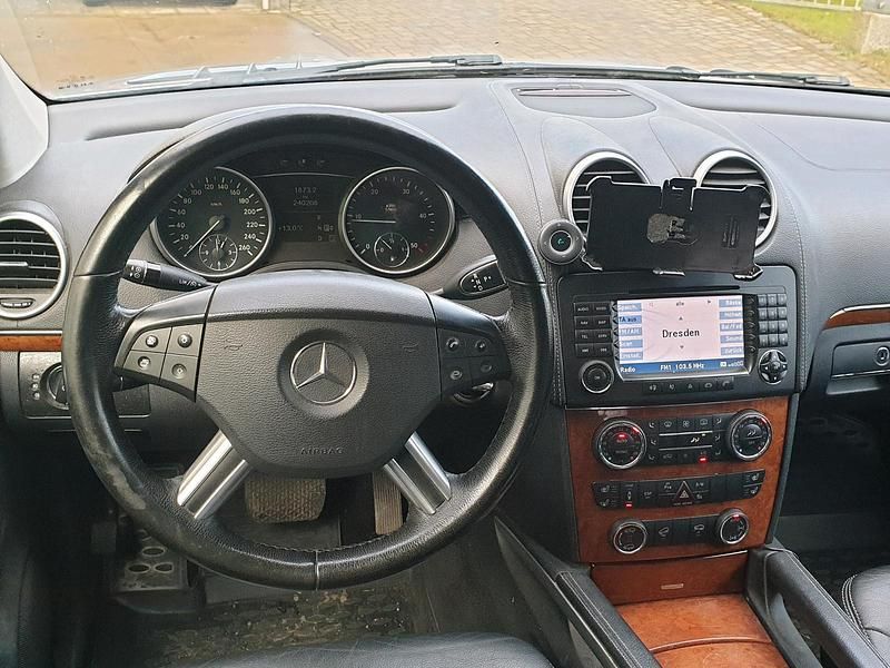 Gebraucht Mercedes GL320 224 PS (164 kW) 2006 Silber SUV
