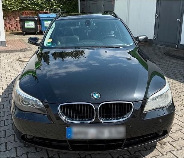 Schwarz Gebraucht 2005 BMW 525 Kombi | 2.897 € - Bild 1/4