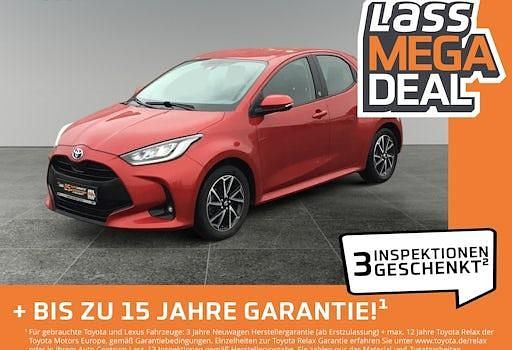 Gebraucht Toyota Yaris Hybrid Team 116 PS (85 kW) 2022 Rot Limousine