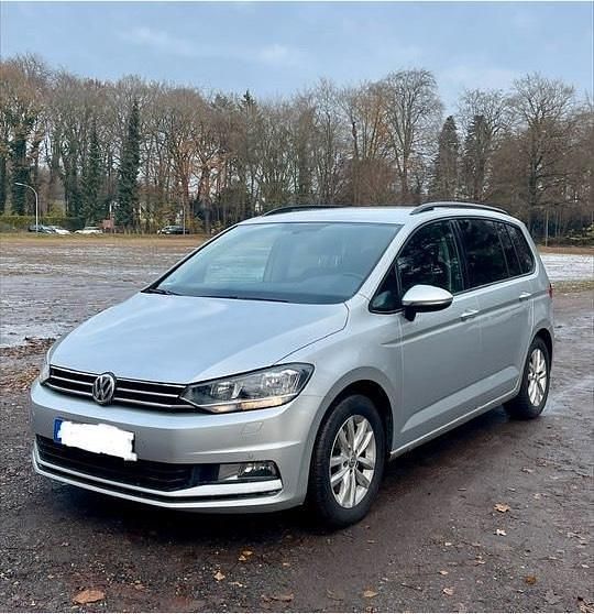 Silber Gebraucht 2017 VW Touran Van / Kleinbus | 11.490 € (Superpreis) - Bild 1/4