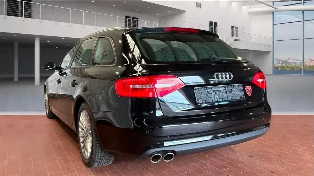 Gebraucht Audi A4 Sport 190 PS (139 kW) 2015 Schwarz Kombi