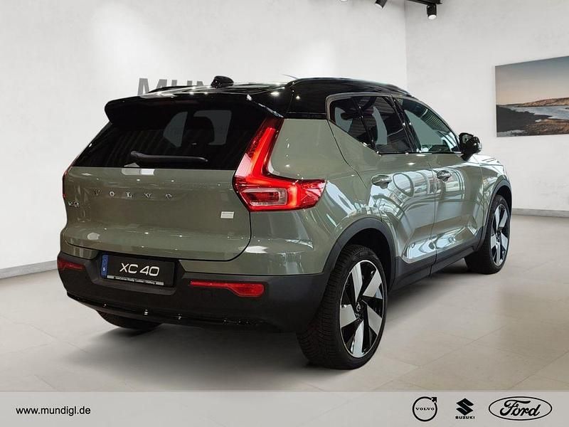 Neu Volvo XC40 Plus 185 kW (252 PS) 2025 Gruen SUV