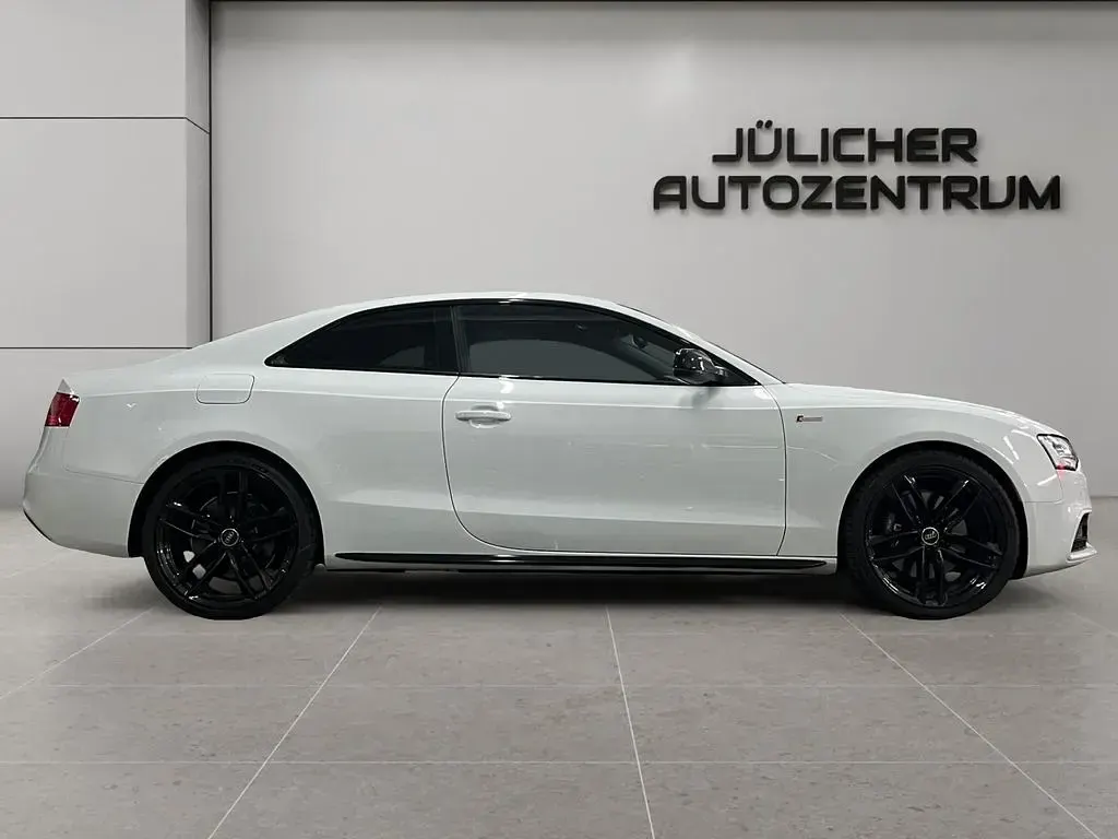 Używany Audi S5 Sport 333 KM (244 kW) 2016 Biały Coupe
