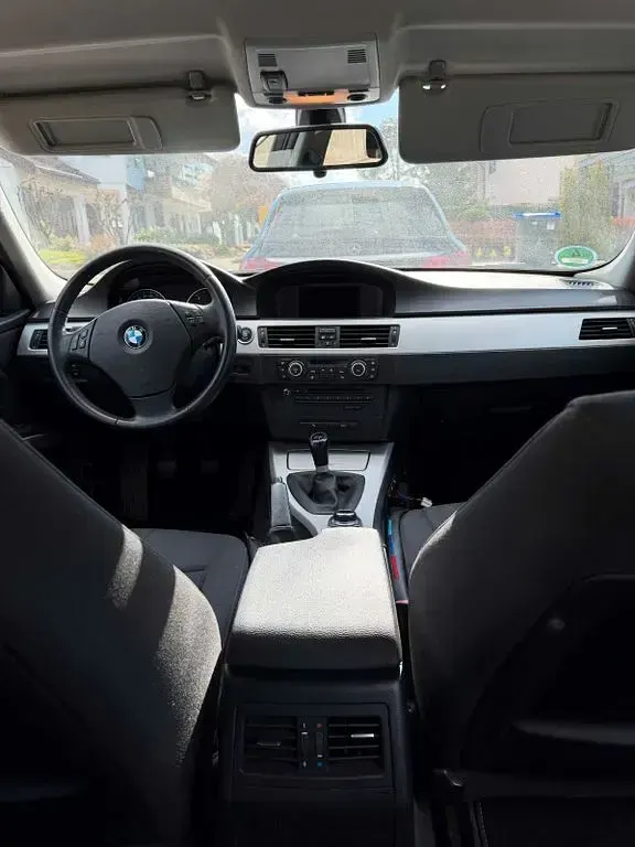 Brugt BMW 318 143 HK (105 kW) 2010 Grå Stationcar