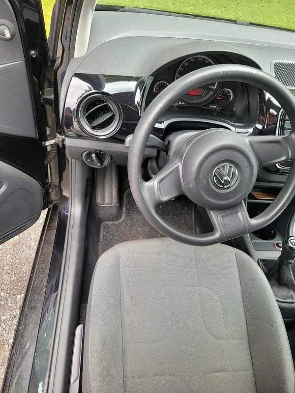 Schwarz Gebraucht 2013 VW up! Kleinwagen | 4.400 € (Fairer Preis) - Bild 1/3