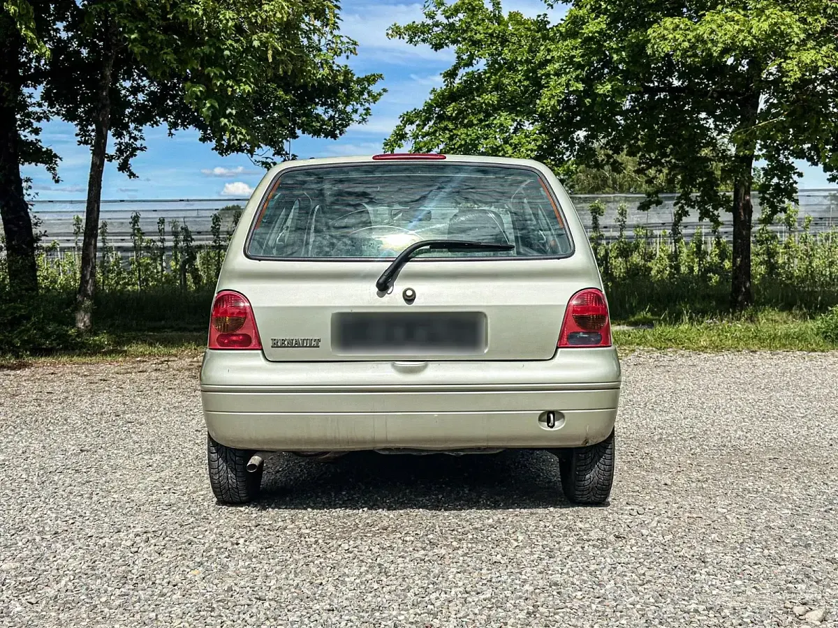 Używany Renault Twingo Initiale 58 KM (42 kW) 2002 Złoty Hatchback