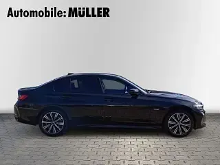 Gebraucht BMW 320e 163 PS (119 kW) 2023 Schwarz Limousine