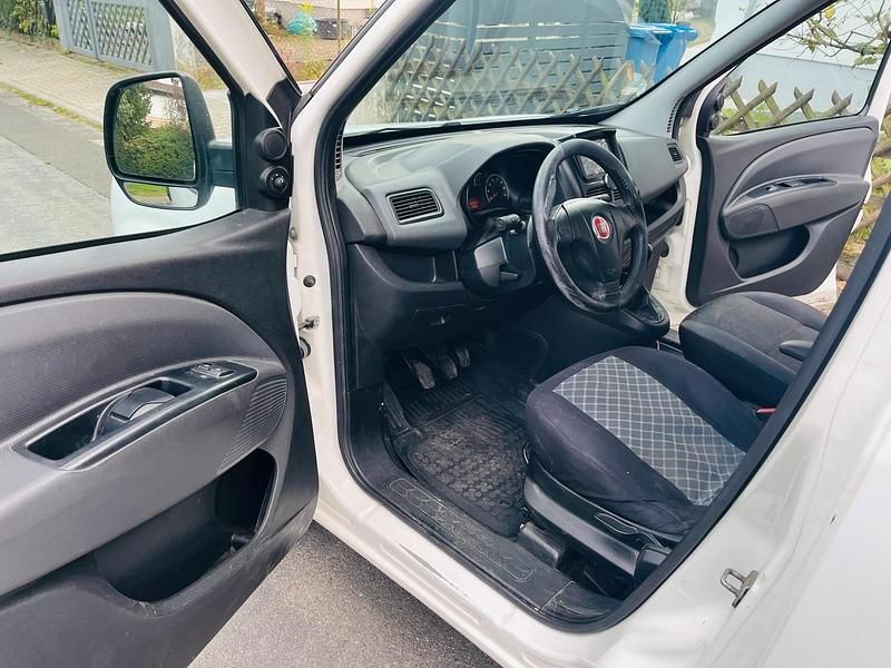 Gebraucht Fiat Doblò 90 PS (66 kW) 2014 Weiß Van / Kleinbus