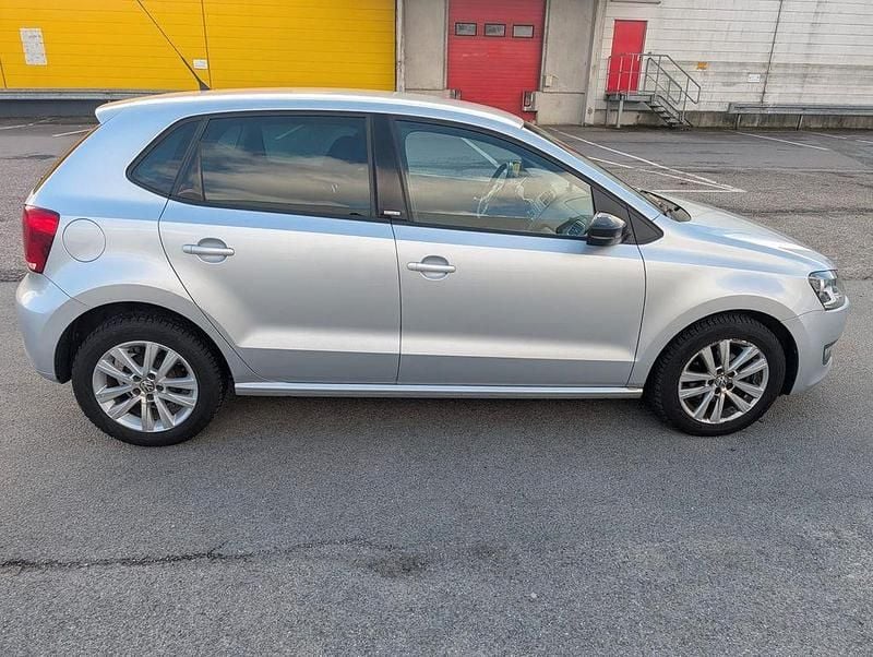Gebraucht VW Polo Style 60 PS (44 kW) 2011 Silber Kleinwagen