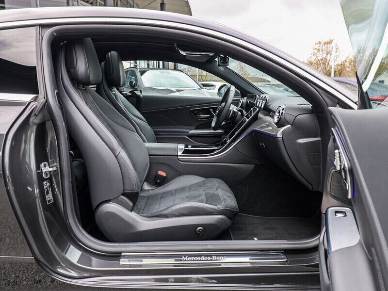 Gebraucht Mercedes CLE300 Premium 258 PS (189 kW) 2023 Grau / graphitgrau Coupé