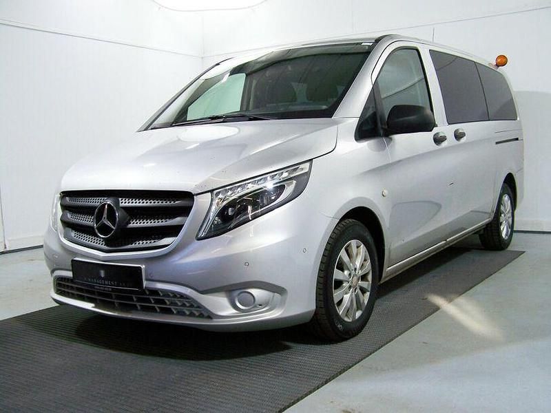 Gebraucht Mercedes Vito 163 PS (119 kW) 2016 Brillantsilber metallic (metallic) Van