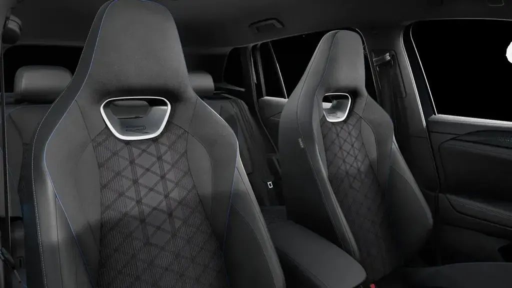 Gebraucht VW Tiguan R-line 150 PS (110 kW) 2025 Schwarz SUV