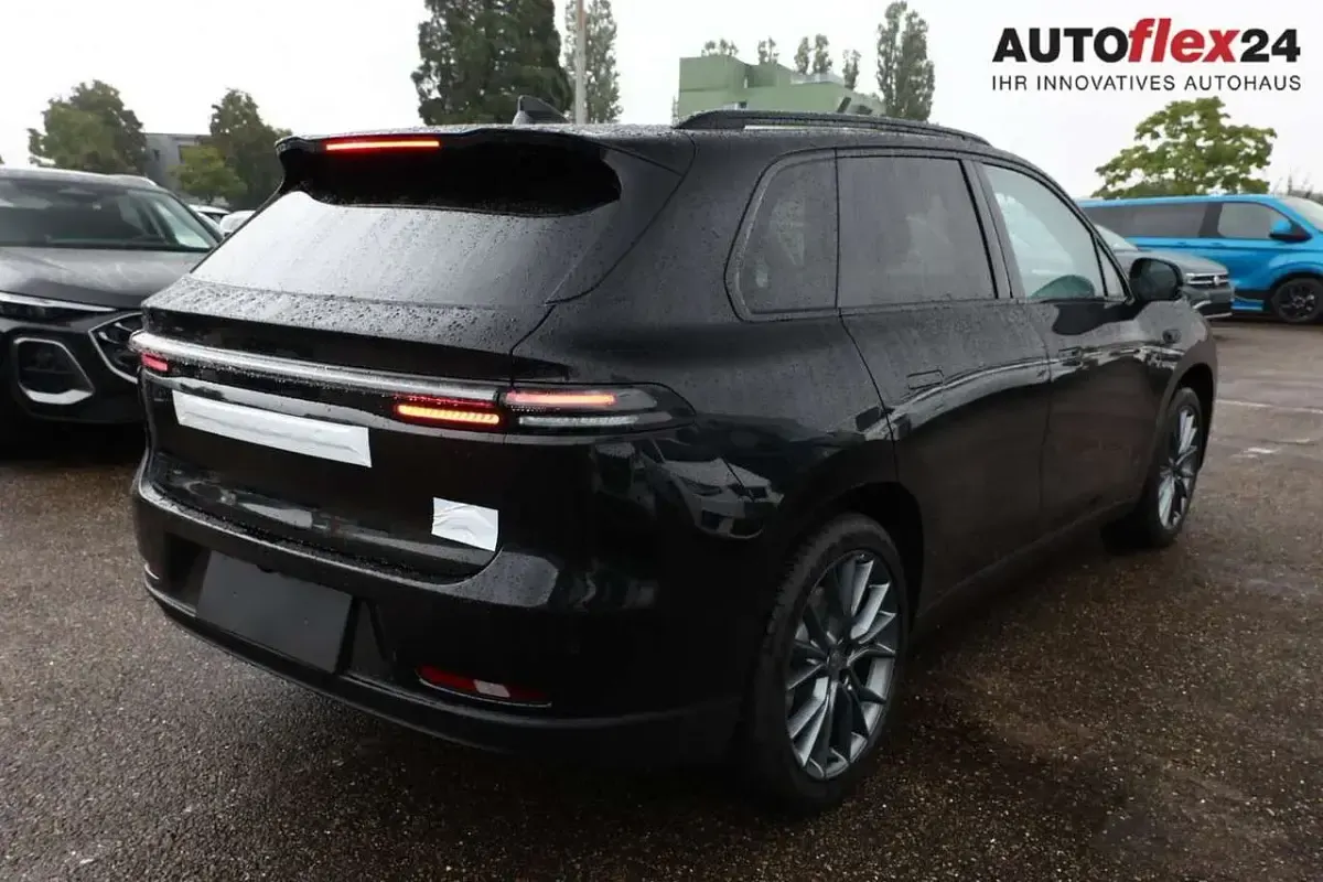 Ny Leapmotor C10 439 kW (598 HK) 2026 Sort SUV