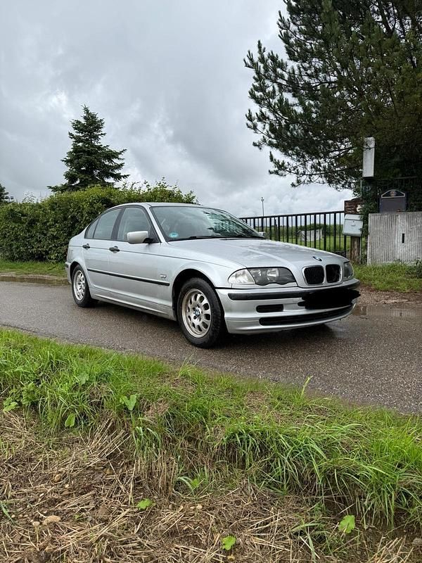 Silber Gebraucht 2000 BMW 320 Limousine | 800 € (Superpreis) - Bild 1/4