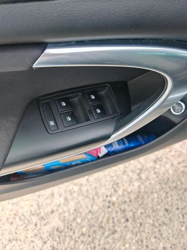 Gebraucht Opel Insignia 163 PS (119 kW) 2014 Schwarz Kombi