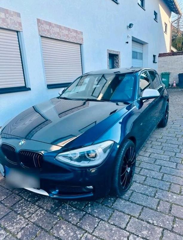 Blau Gebraucht 2011 BMW 116 Urban Line Kleinwagen | 8.499 € (Etwas zu teuer) - Bild 1/4