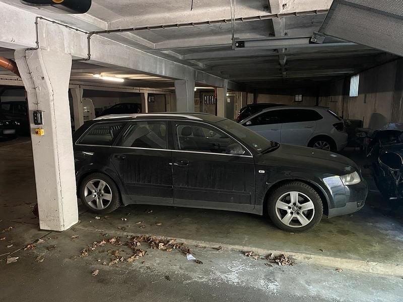 Gebraucht Audi A4 163 PS (119 kW) 2002 Schwarz Kombi