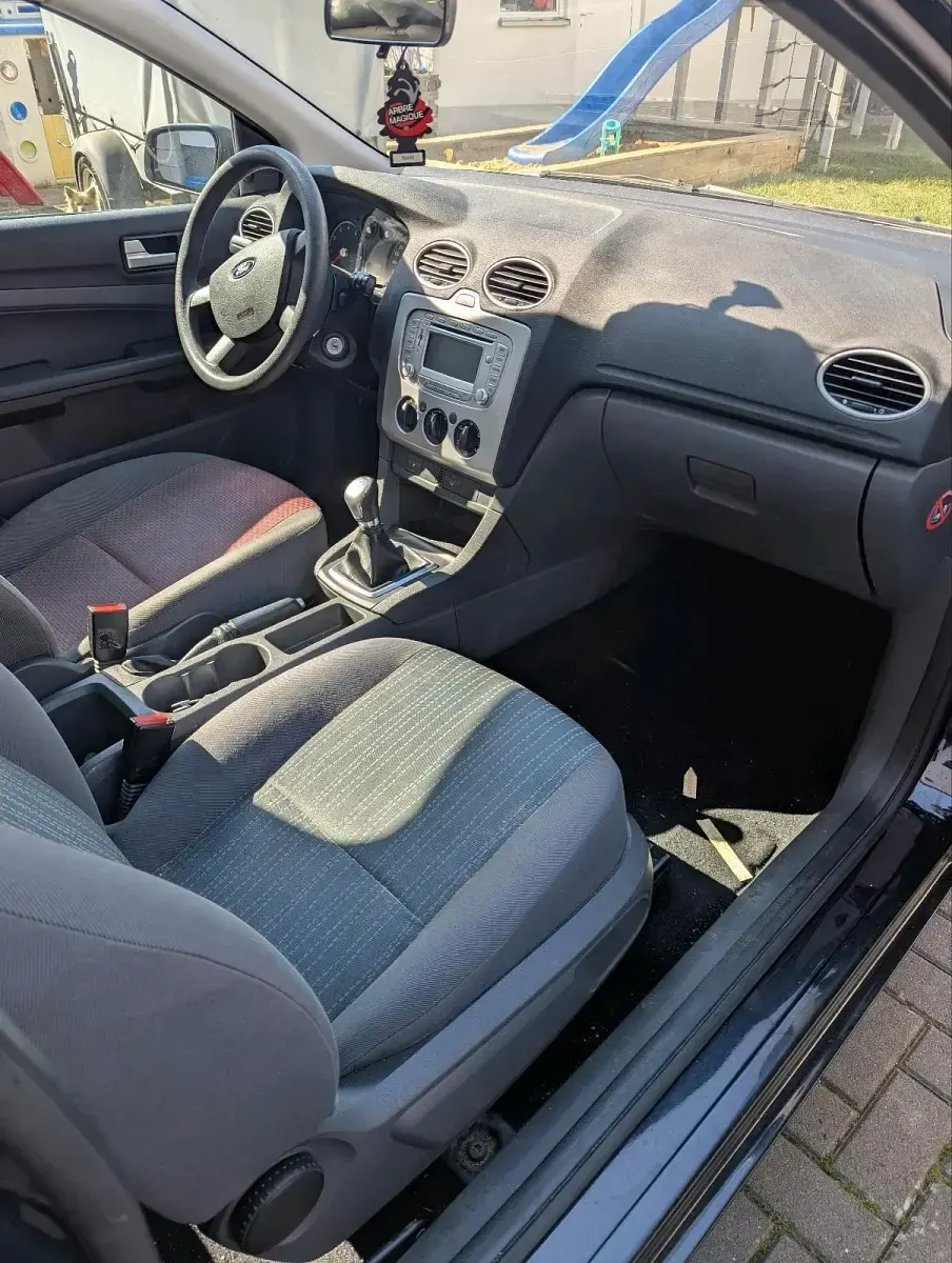 Gebraucht Ford Focus 80 PS (58 kW) 2004 Kleinwagen