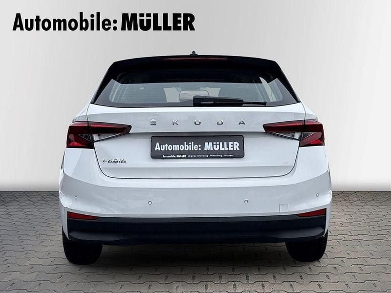 Gebraucht Skoda Fabia Active 65 PS (47 kW) 2022 Candyweiss Kleinwagen
