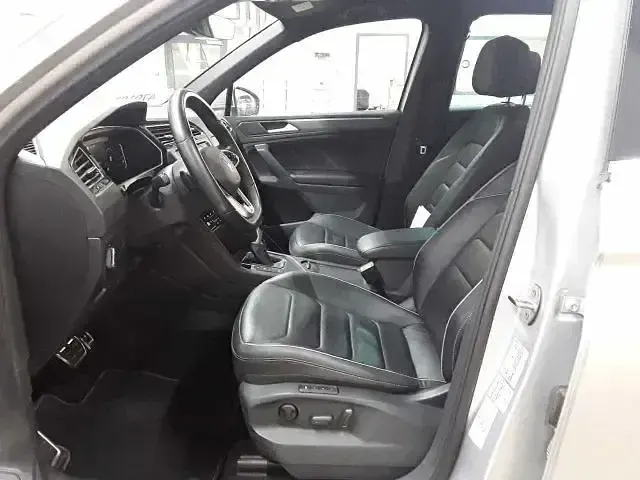 Gebraucht VW Tiguan R-line 245 PS (180 kW) 2022 Reflexsilber metallic SUV