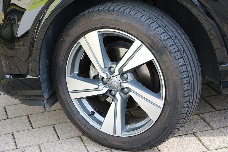 Gebraucht Audi Q2 Advanced Plus 150 PS (110 kW) 2020 Schwarz SUV