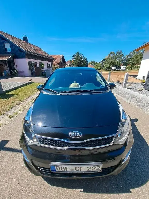 Gebraucht Kia Rio DREAM-TEAM Edition 75 PS (55 kW) 2016 Schwarz Kleinwagen