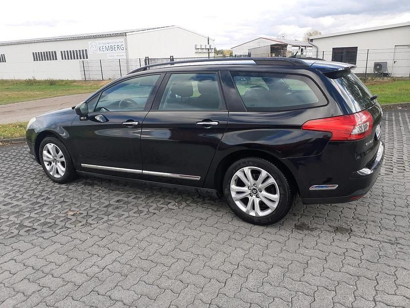 Schwarz Gebraucht 2012 Citroën C5 Kombi | 4.500 € (Fairer Preis) - Bild 1/4