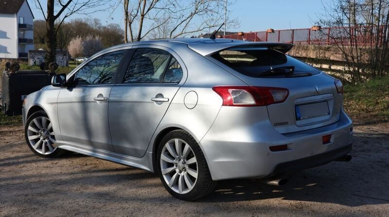 Gebraucht Mitsubishi Lancer Instyle 143 PS (105 kW) 2010 Silber Limousine