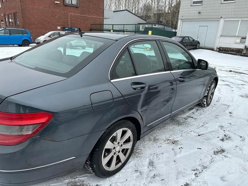 Gebraucht Mercedes C180 Avantgarde 156 PS (114 kW) 2007 Blau Limousine