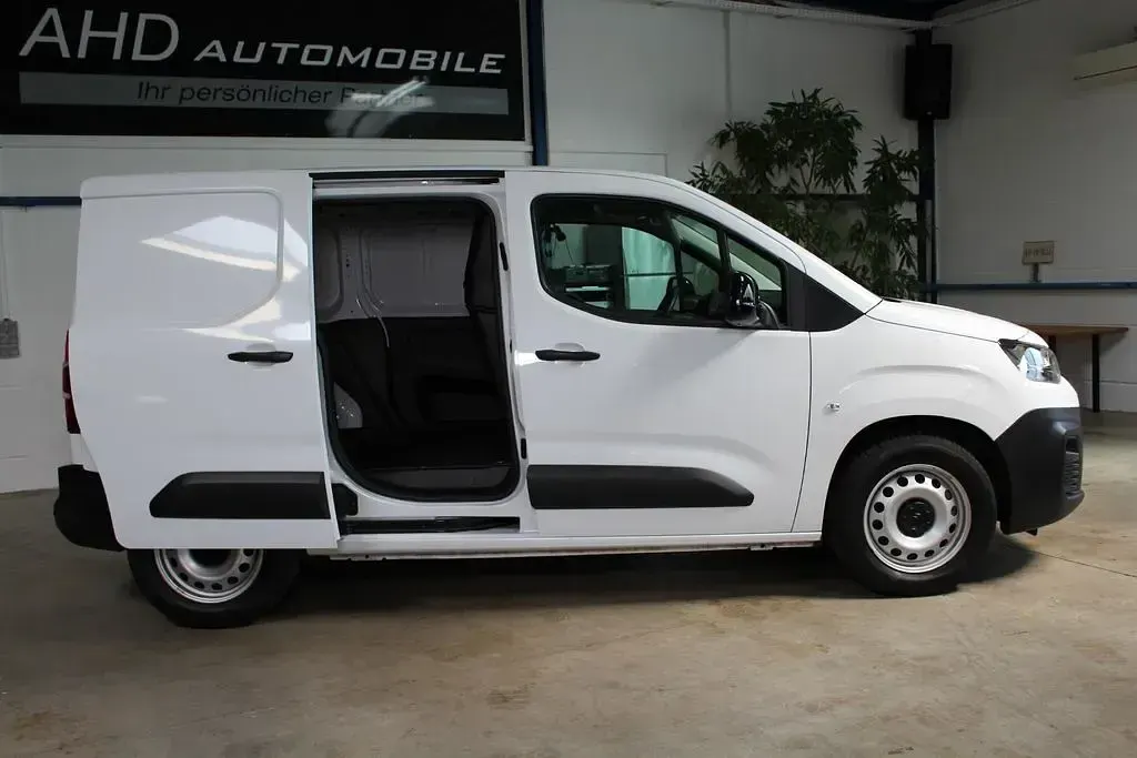 Gebraucht Citroën e-Berlingo 100 kW (136 PS) 2023 (weiß uni) Van / Kleinbus