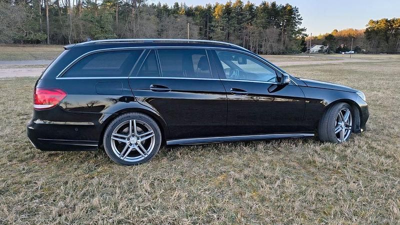 Gebraucht Mercedes E350 Avantgarde 252 PS (185 kW) 2013 Schwarz Limousine