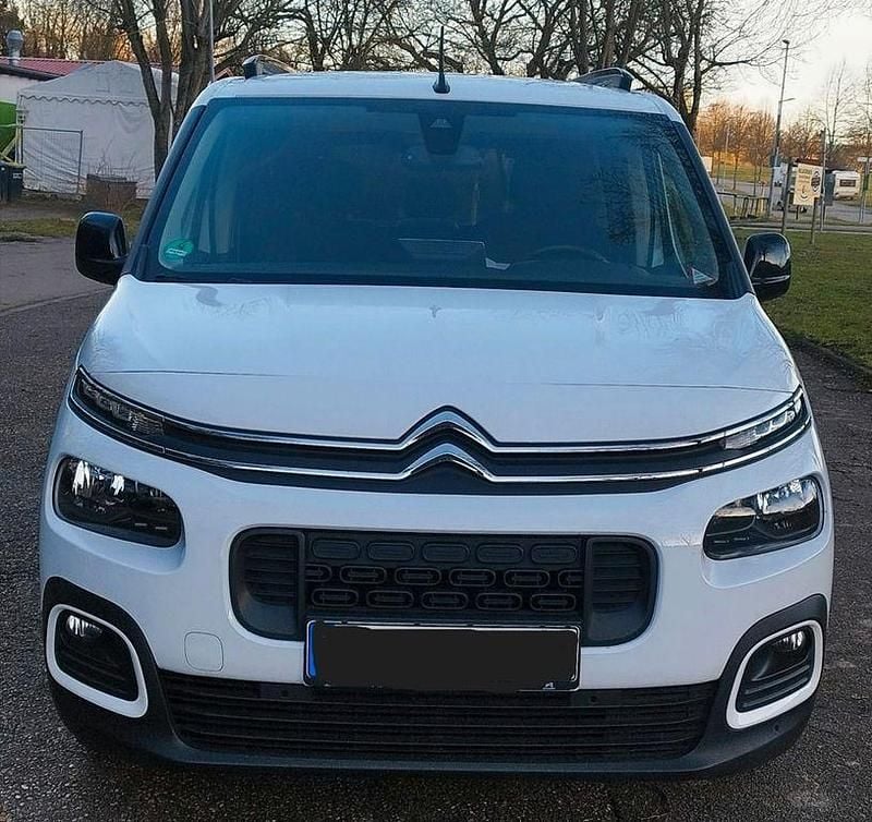 Weiß Gebraucht 2023 Citroën Berlingo PureTech Van / Kleinbus | 22.800 € (Superpreis) - Bild 1/4