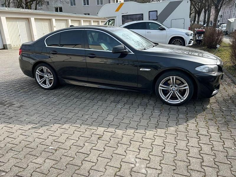 Gebraucht BMW 520 184 PS (135 kW) 2011 Schwarz Limousine