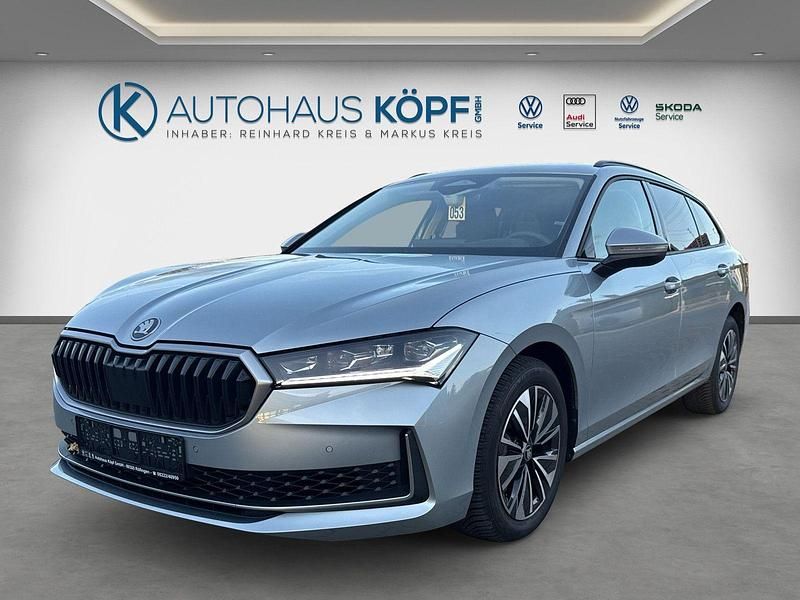 Gebraucht Skoda Superb 265 PS (194 kW) 2025 Pebble silber metallic Kombi