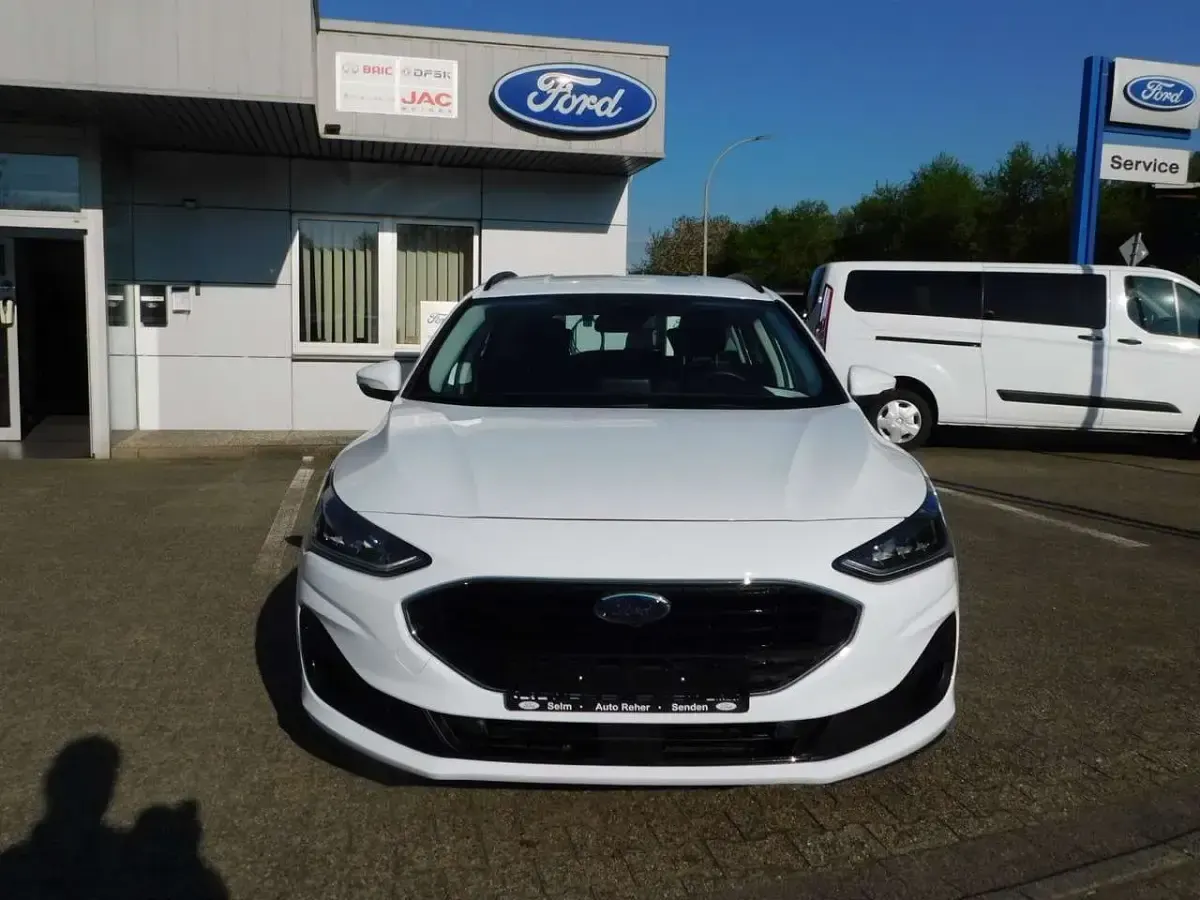Gebraucht Ford Focus Cool & Connect 120 PS (88 kW) 2022 Frozen white Kombi