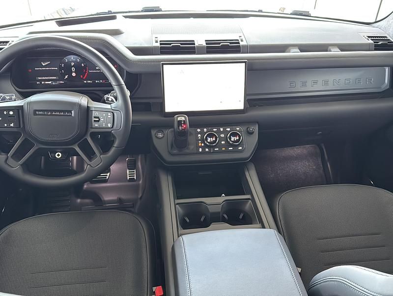 Neu Land Rover Defender 635 PS (467 kW) 2025 Charente grey SUV