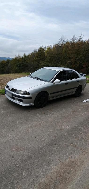 Gebraucht Mitsubishi Carisma 125 PS (91 kW) 2002 Silber Limousine