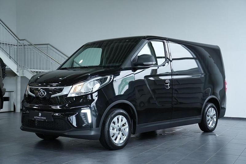Neu Maxus eDeliver 3 117 kW (160 PS) 2025 Schwarz Van