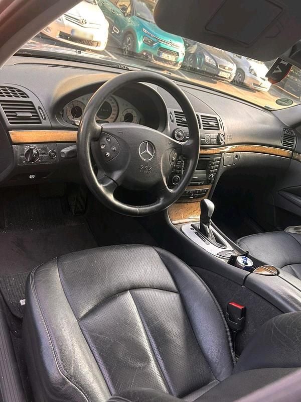 Gebraucht Mercedes E320 204 PS (150 kW) 2005 Grau Limousine