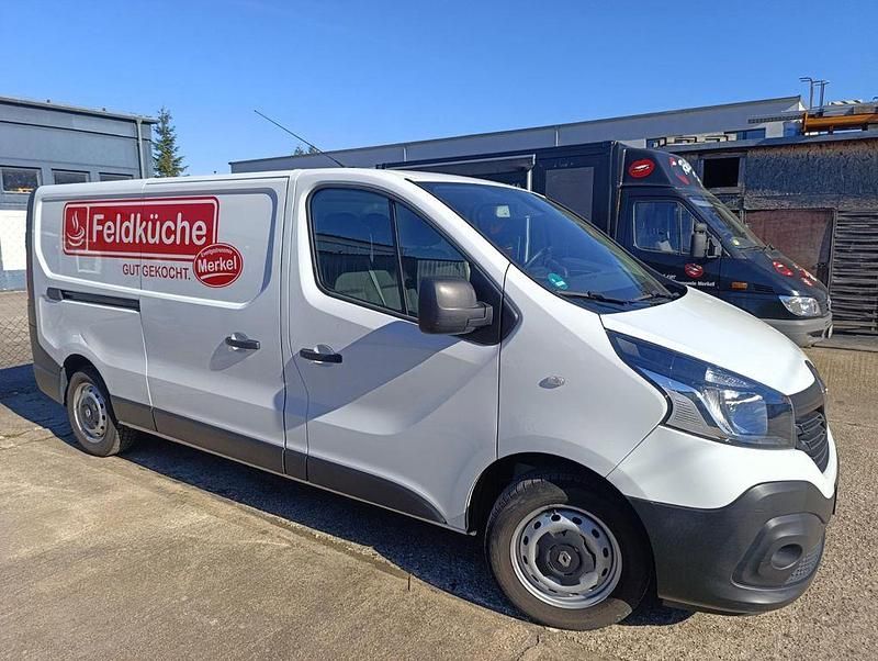 Gebraucht Renault Trafic 125 PS (91 kW) 2017 Weiß Van / Kleinbus